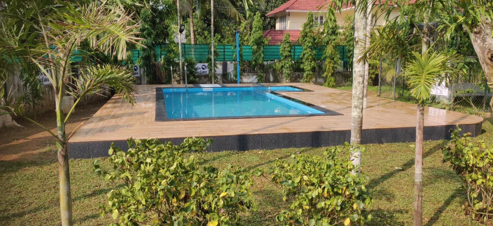Dolphin Enclave Service Studio Apartments Kalpetta Eksteriør billede